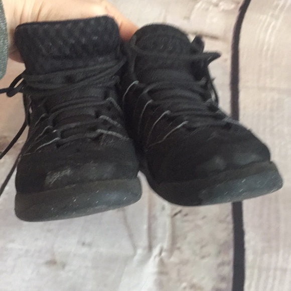 Jordan kids size 12 - Picture 11 of 16